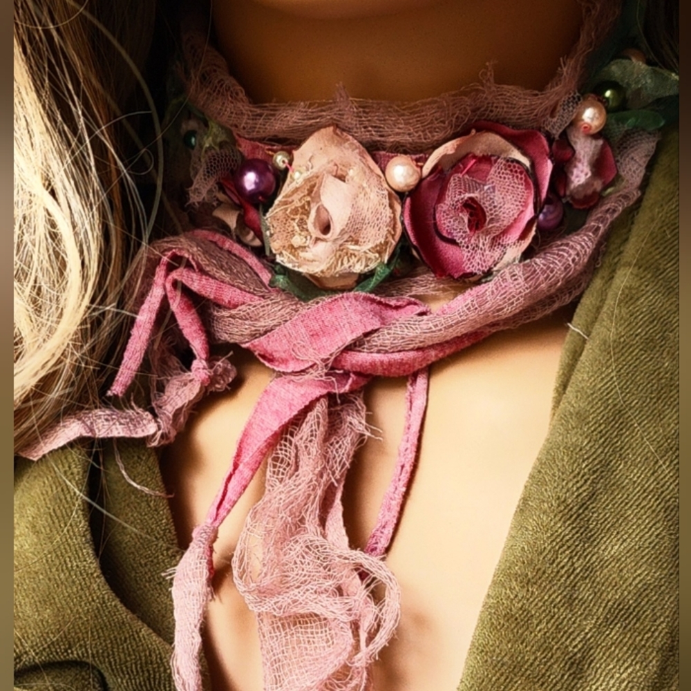 SOLD OUT✅ Victorian Jabot Boho Shabby camelia/flower/Rose Pearl Edwardian - Picture 2 of 14